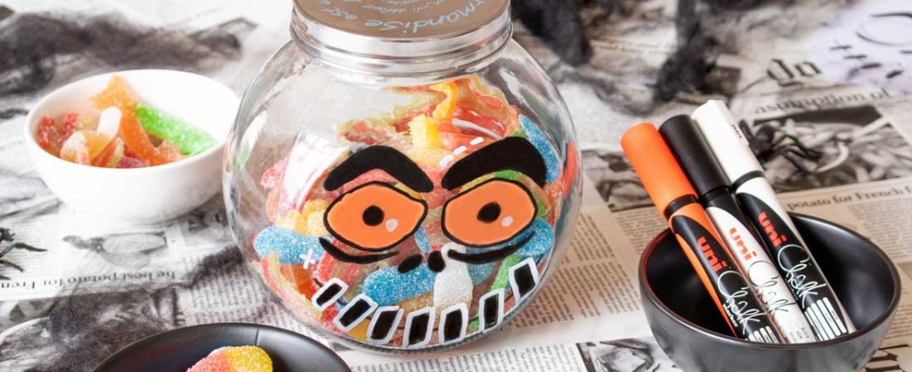Customise a sweet jar with Chalk markers