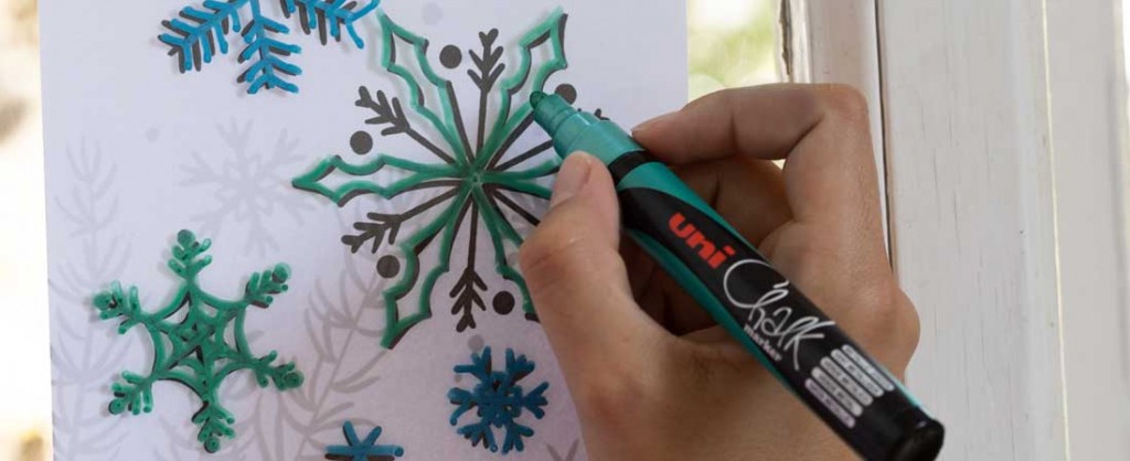 Decorate your windows for Christmas with the Uni Chalk pack