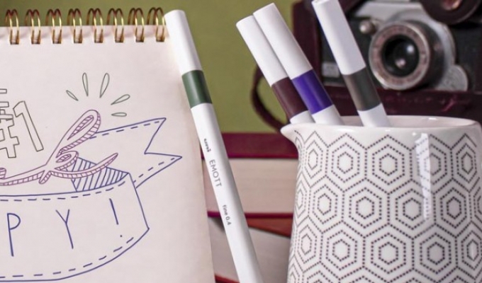 EMOTT, the new felt-tip pen for writing, sketching, drawing with style every day