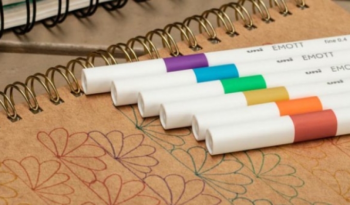 Customise a notebook cover with an art pattern