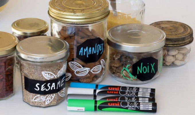 Upcycle your glass jars thanks to the new Uni Chalk pack