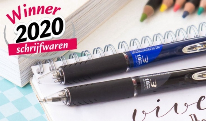 The JETSTREAM 3 hybrid rollerball: winner at the 2020 PAPERSHOW