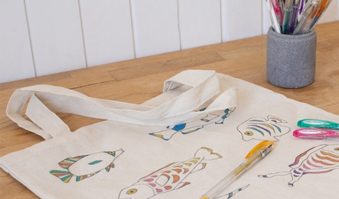 Customise your own canvas bag using Signo roller balls