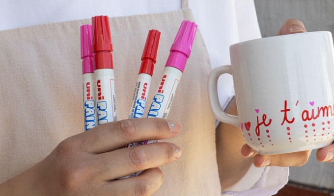 Decorate your very own Mother’s Day mug using Uni Paint marker pens