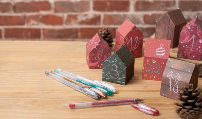 Create your very own advent calendar using Signo Roller Balls
