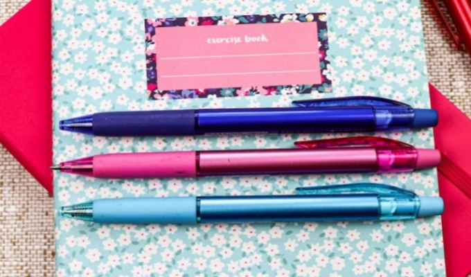There’s no going back to school without new pens!